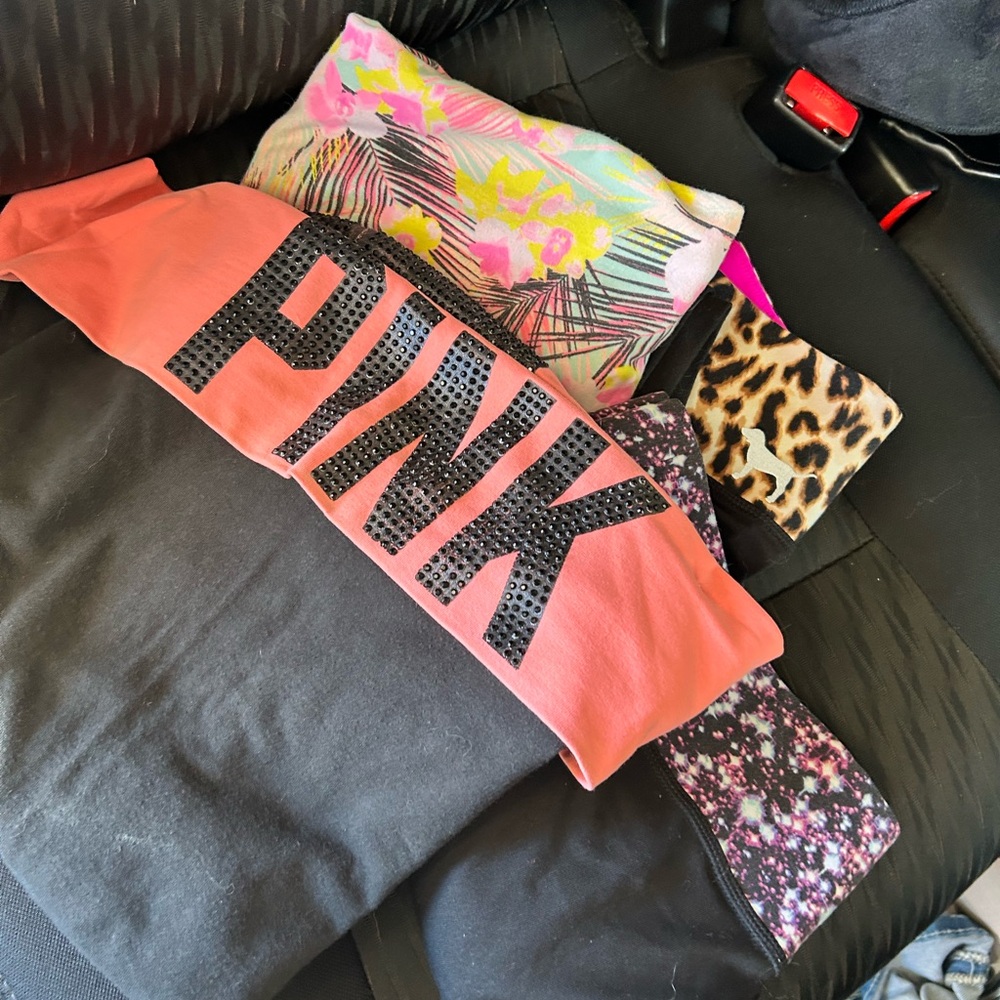 Victoria's Secret PINK 4 Piece Leggings